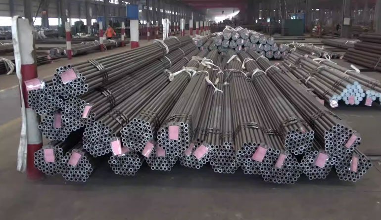 Alloy Steel Pipes & Tubes